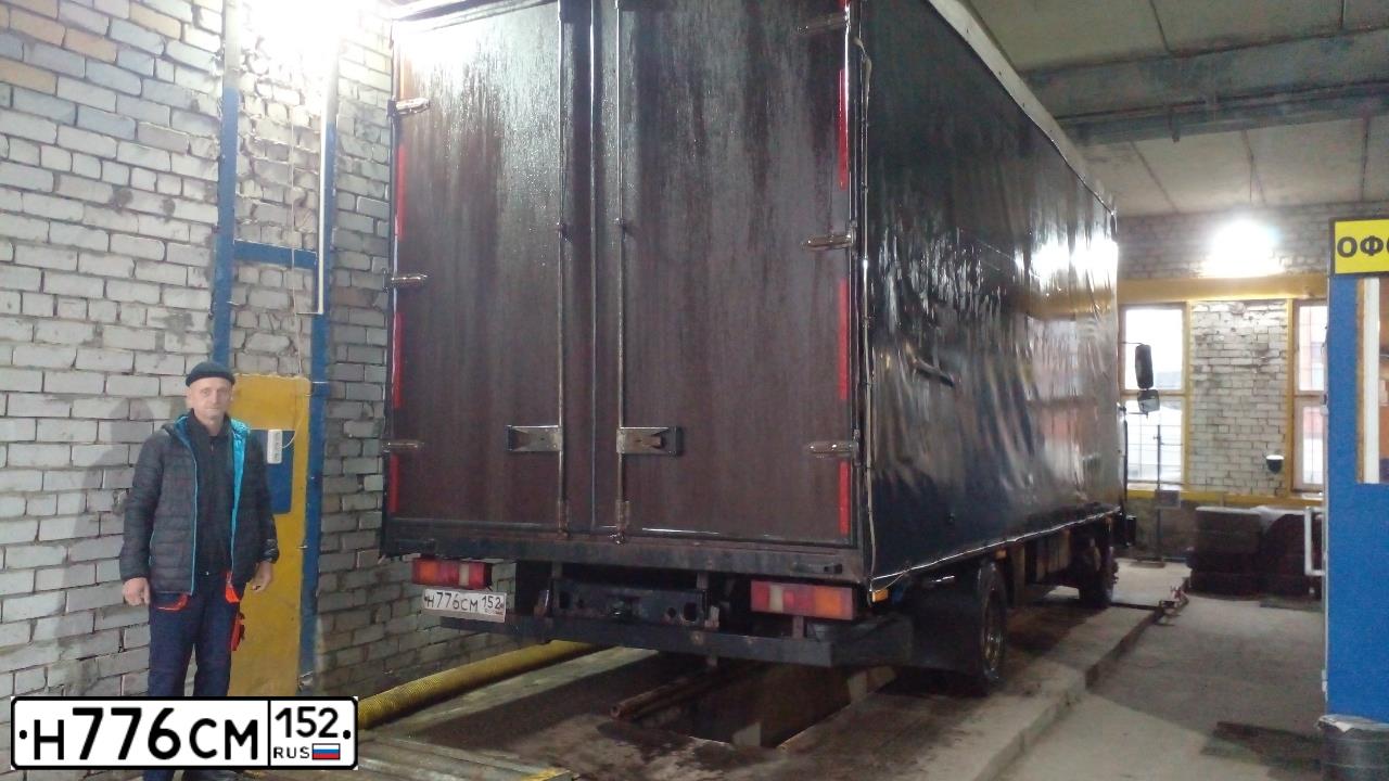 Фото автомобиля MAZ 4370 /4X2/, 2003 — госномер Н776СМ152. Цвет: БЕЛЫЙ(СЕРЫЙ)