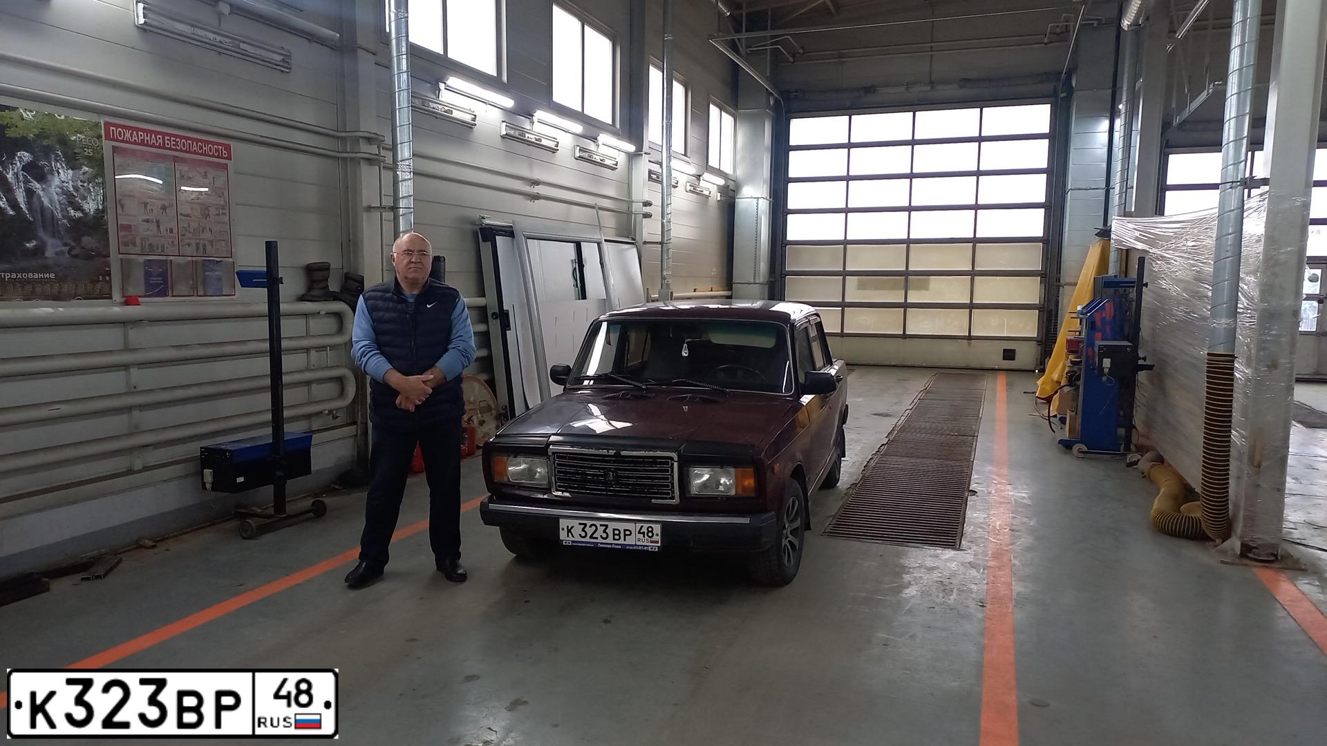 Фото автомобиля LADA 2107, 2008 — госномер К323ВР48. Цвет: ТЕМНО-ВИШНЕВЫЙ