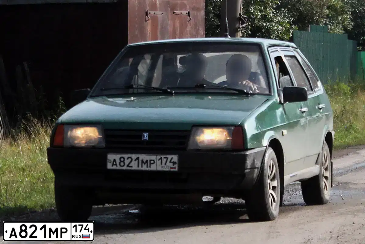 Фото автомобиля LADA 2109 SAMARA, 1999 — госномер А821МР174. Цвет: ЗЕЛЕНО ГОЛУБОЙ