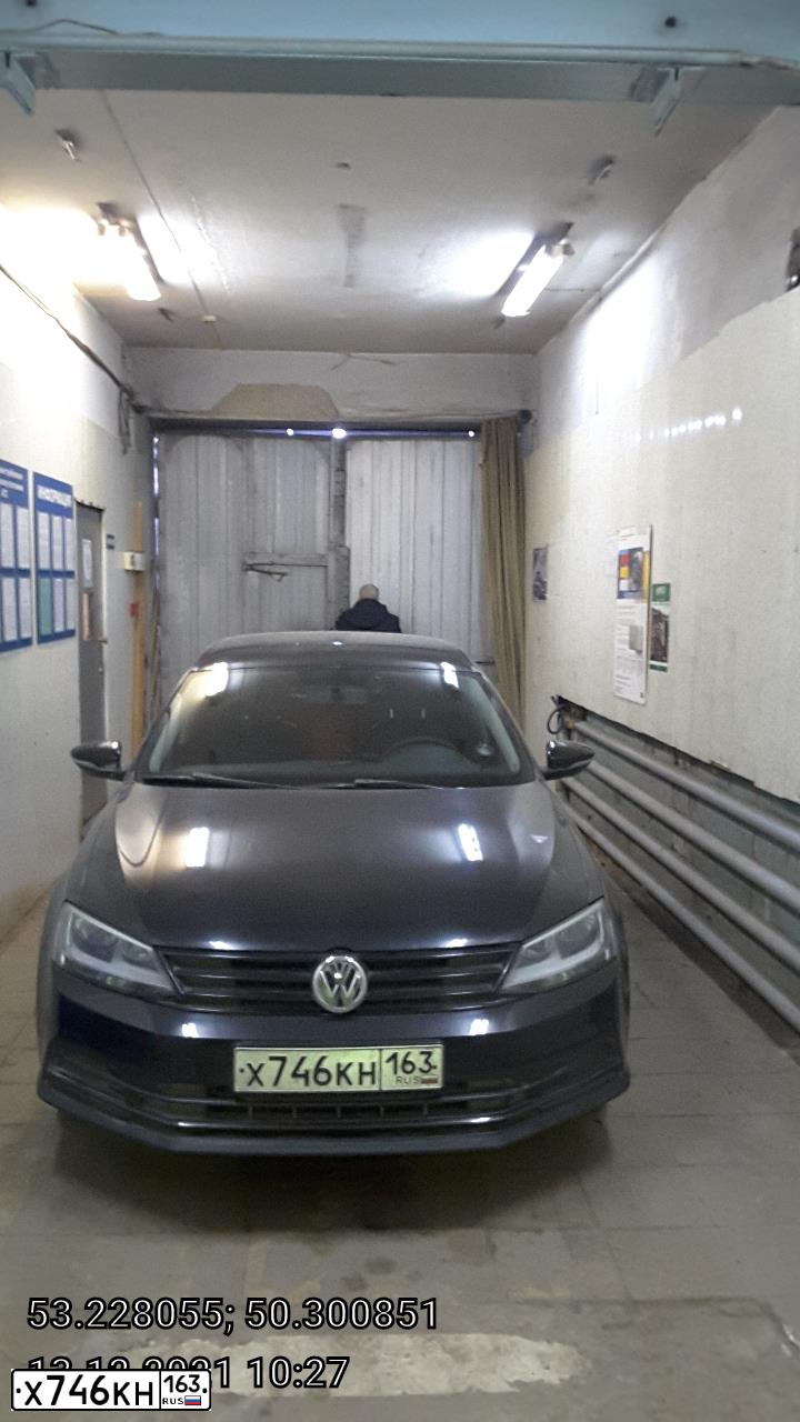 Фото автомобиля VOLKSWAGEN JETTA, 2015 — госномер Х746КН163. Цвет: ЧЕРНЫЙ