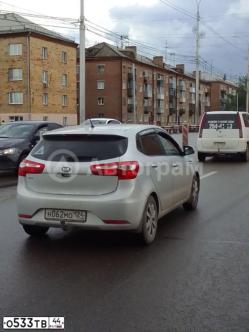 Фото автомобиля HONDA CR-V, 2013 — госномер О231АК44. Цвет: БЕЛЫЙ