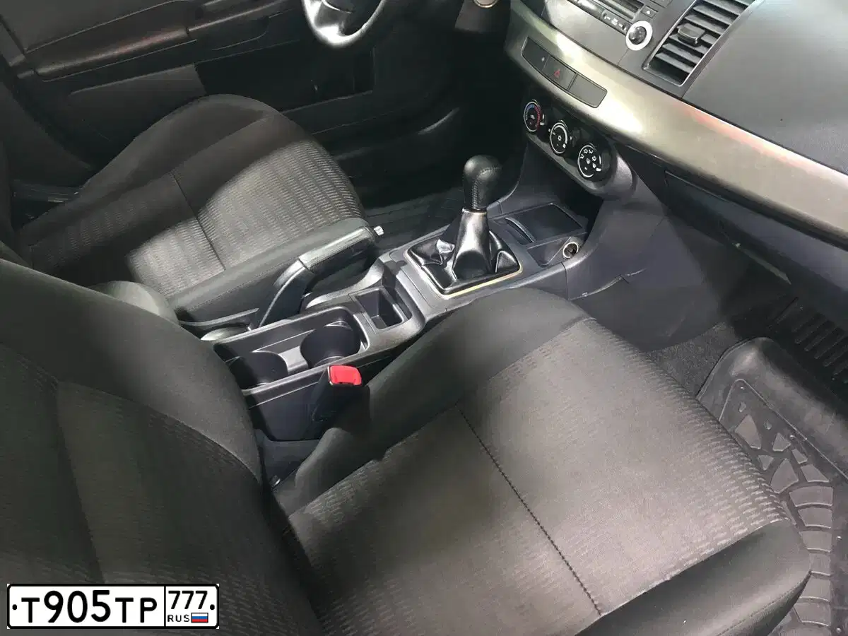 Фото автомобиля MITSUBISHI LANCER, 2012 — госномер О097ОУ69. Цвет: СЕРЫЙ