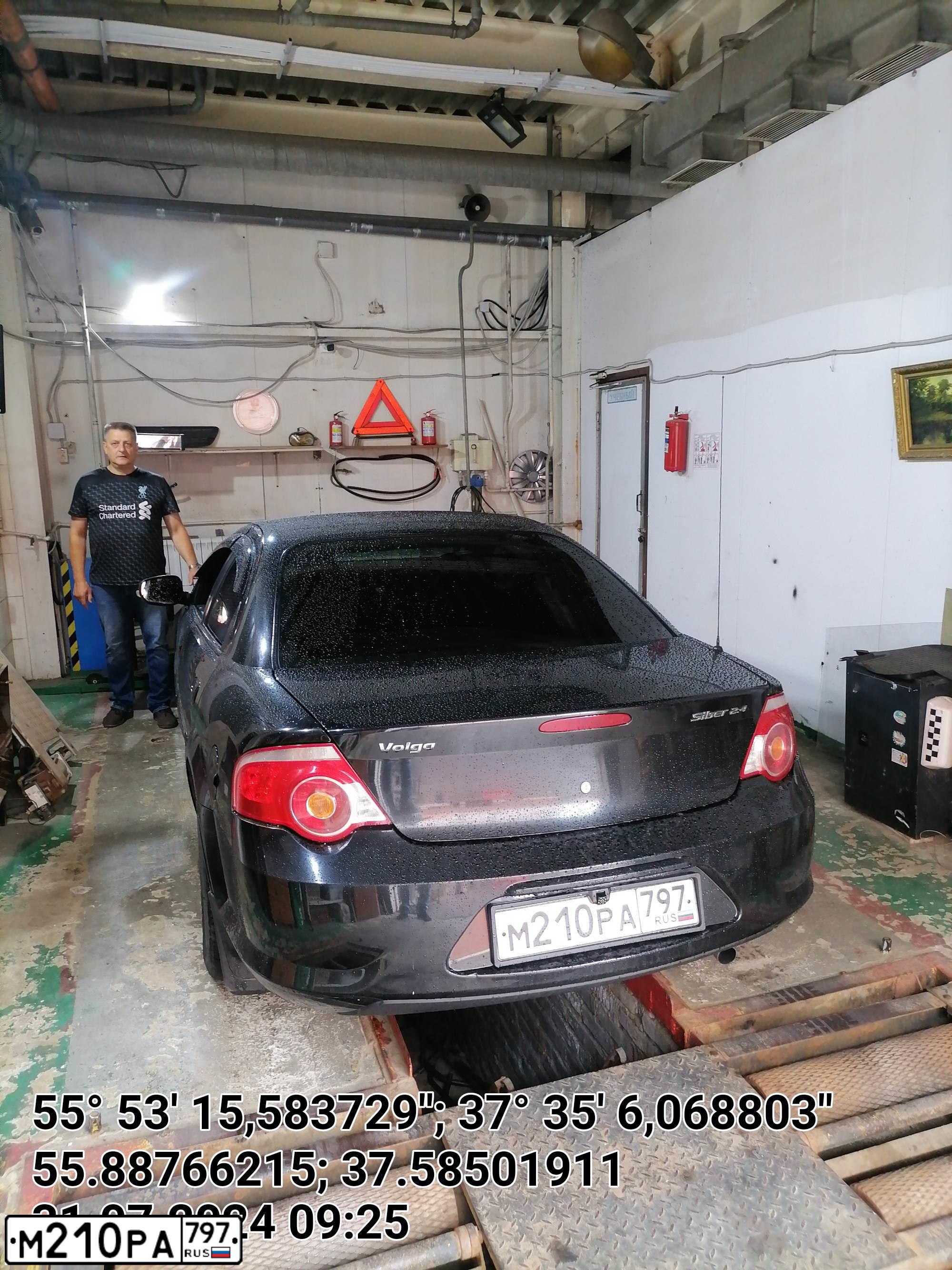 Фото автомобиля GAZ WOLGA SIBER, 2010 — госномер М210РА797. Цвет: ЧЕРНЫЙ