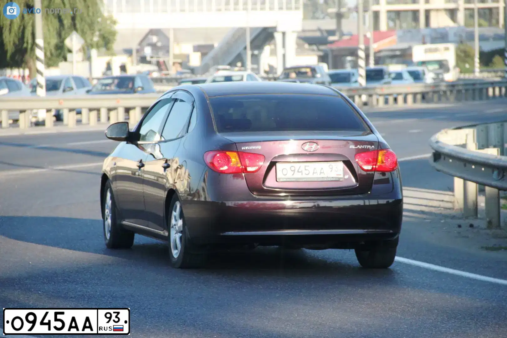 Фото автомобиля HYUNDAI ELANTRA, 2008 — госномер О945АА93. Цвет: ВИШНЕВЫЙ