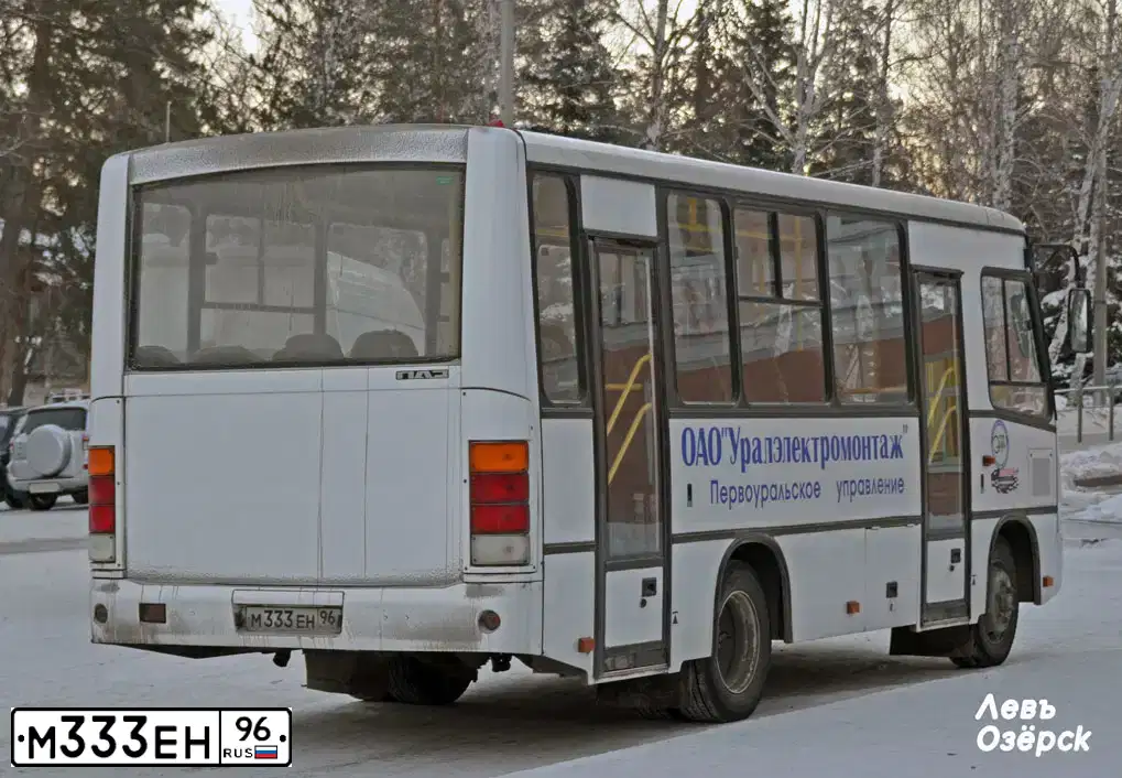 Фото автомобиля LANDROVER RANGE ROVER EVOQUE, 2012 — госномер Т070НУ72. Цвет: ЯРКО БЕЛЫЙ