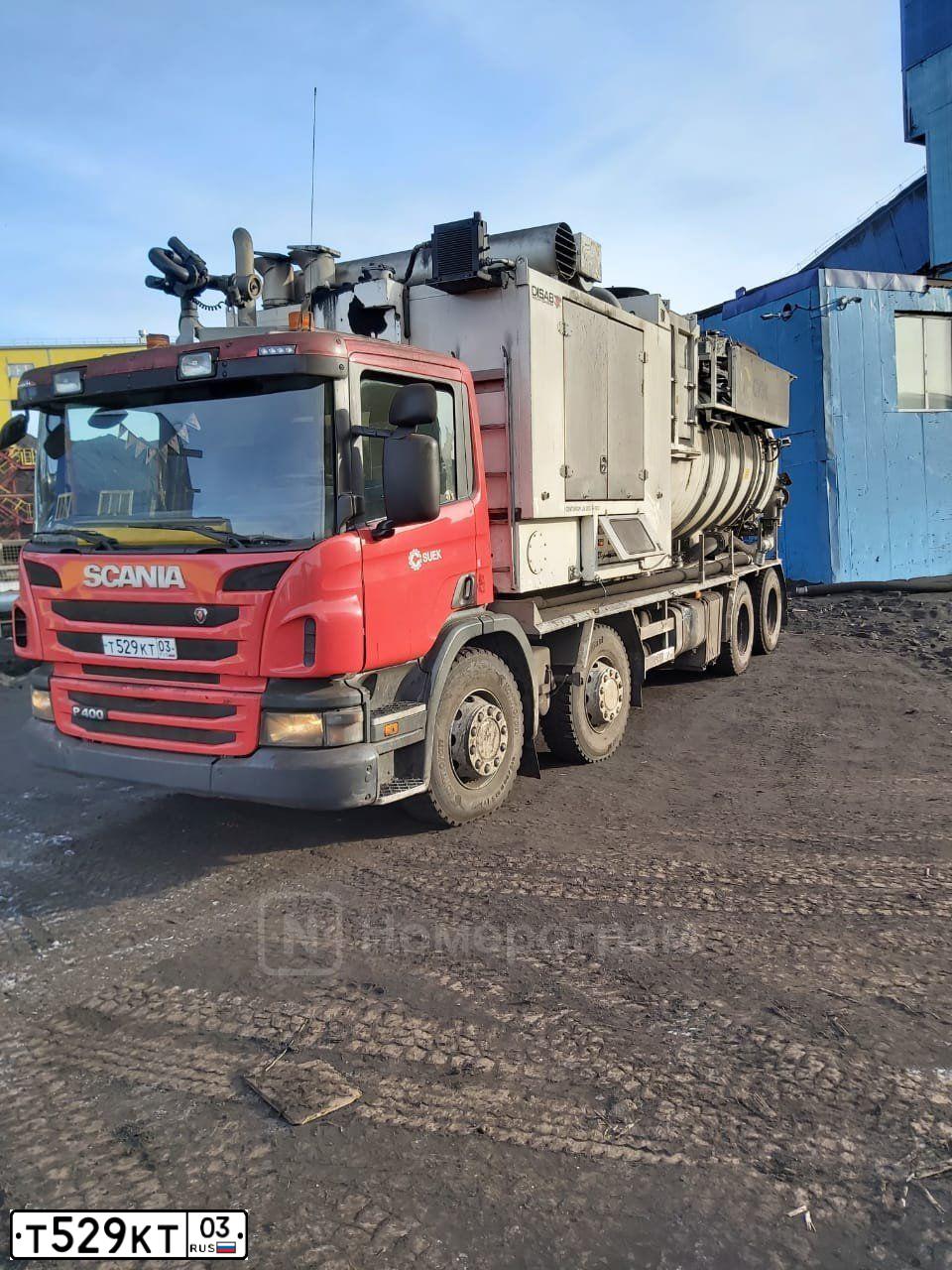 Фото автомобиля SCANIA SERIE P /8X4/, 2013 — госномер Т529КТ03. Цвет: КРАСНЫЙ