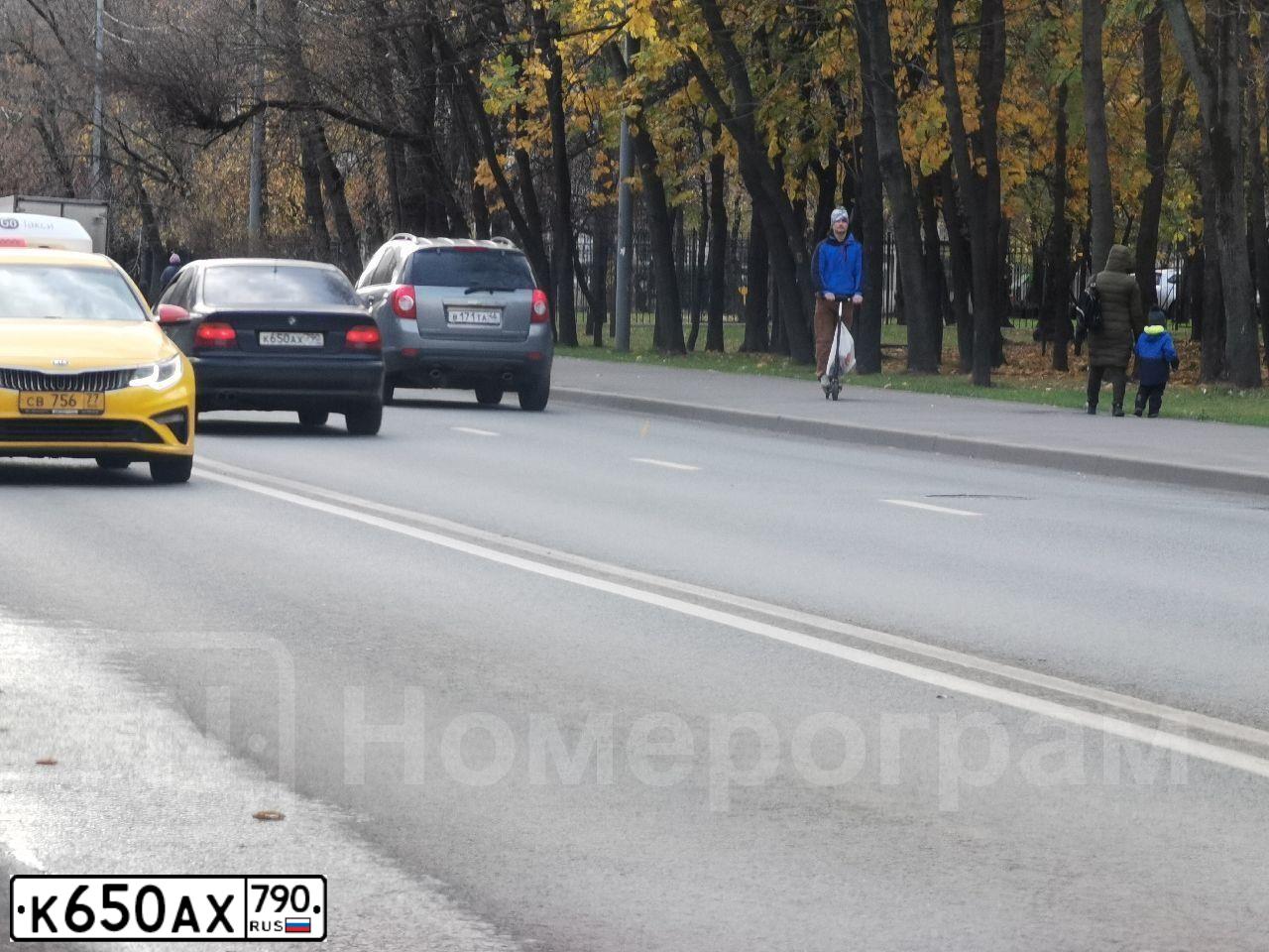 Фото автомобиля BMW W SERIE 5, 1998 — госномер Е651ВВ11. Цвет: СИНИЙ ТЕМНЫЙ