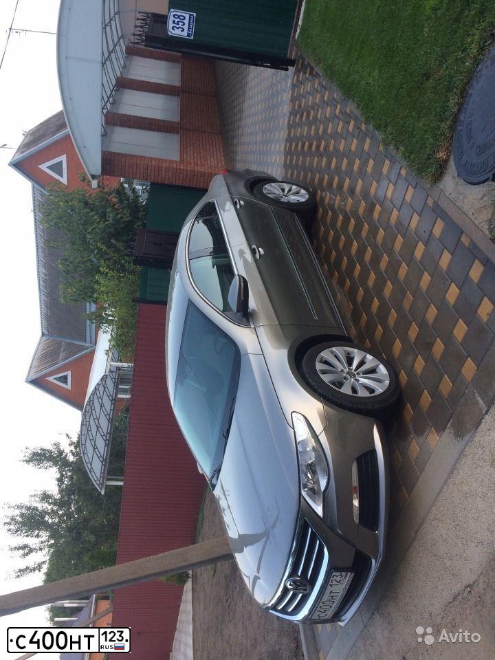 Фото автомобиля VOLKSWAGEN CC, 2011 — госномер Х180КТ178. Цвет: Коричневый