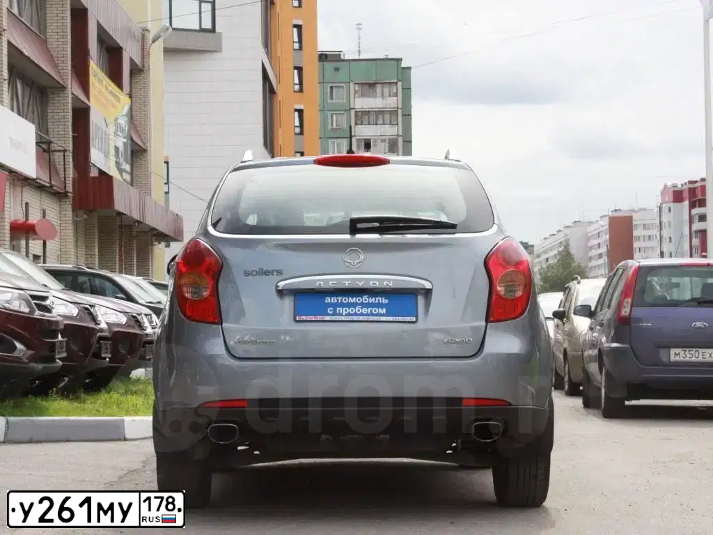 Фото автомобиля DAEWOO GENTRA, 2015 — госномер У261МУ178. Цвет: СЕРЕБРИСТЫЙ