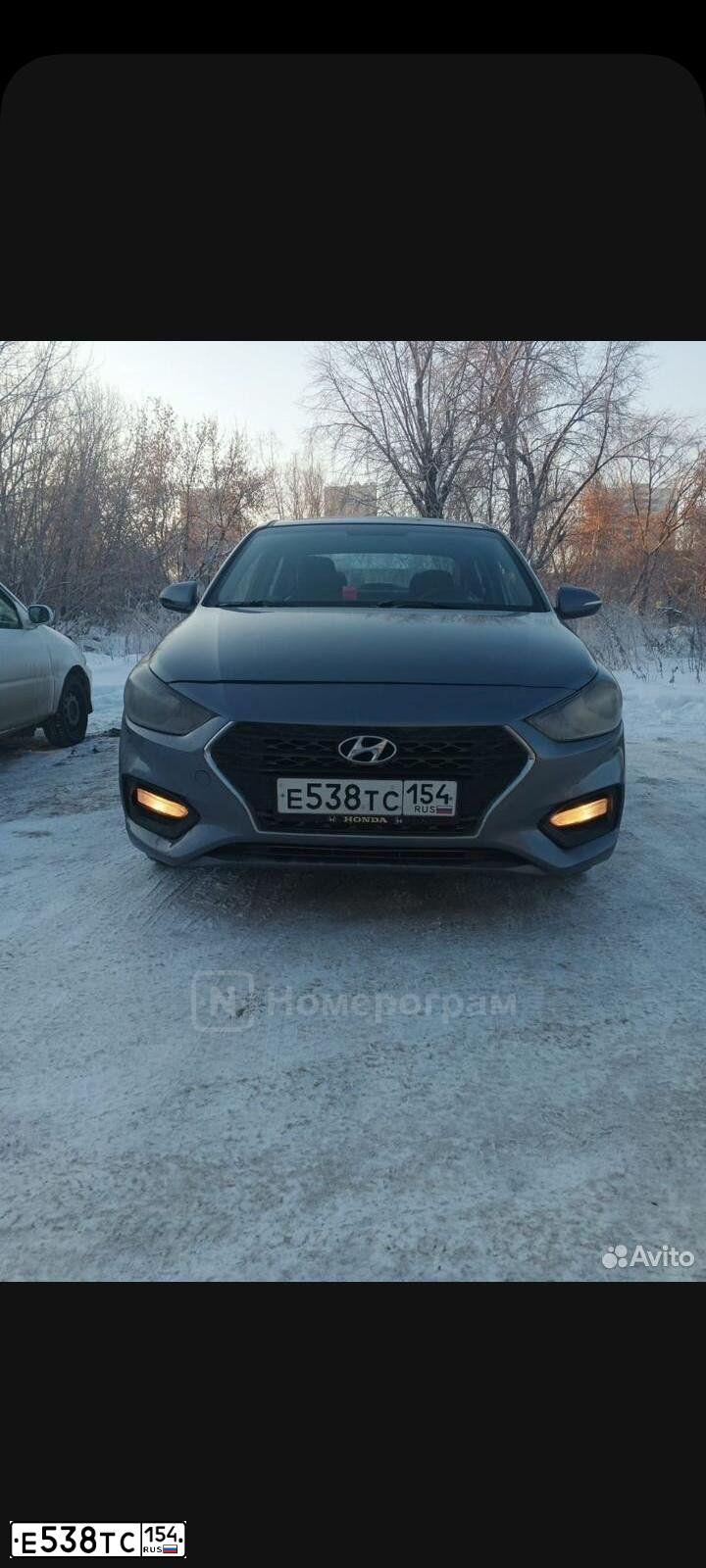 Фото автомобиля HYUNDAI SOLARIS, 2017 — госномер Е538ТС154. Цвет: Серый