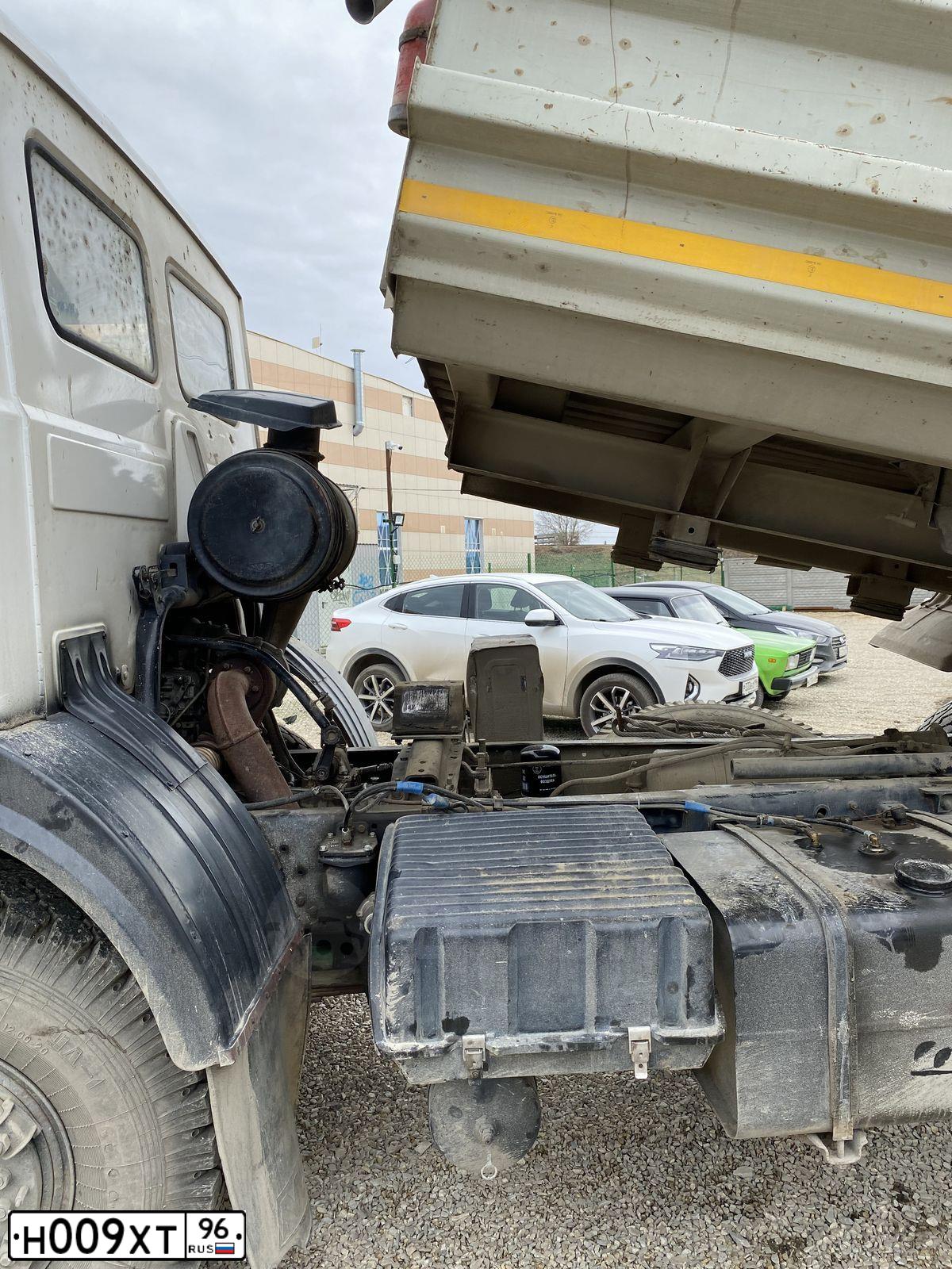 Фото автомобиля MAZ 5551 /4X2/, 2005 — госномер Н009ХТ96. Цвет: Белый