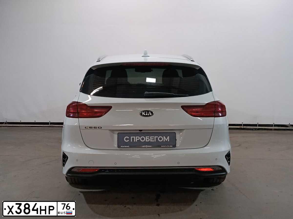 Фото автомобиля KIA CEED, 2021 — госномер О903ЕС76. Цвет: Белый