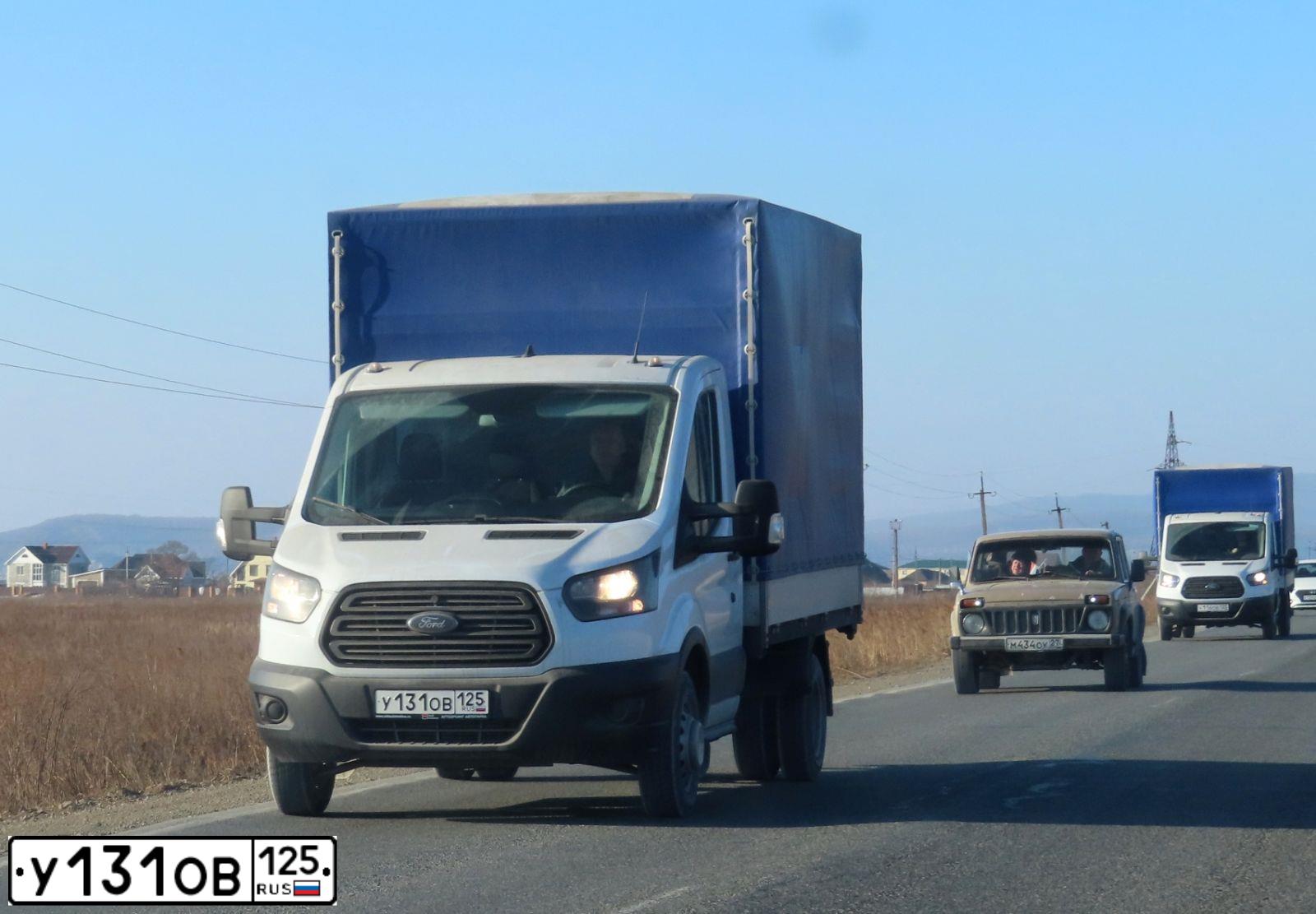 Фото автомобиля FORD TRANSIT, 2019 — госномер Н653СС198. Цвет: Белый