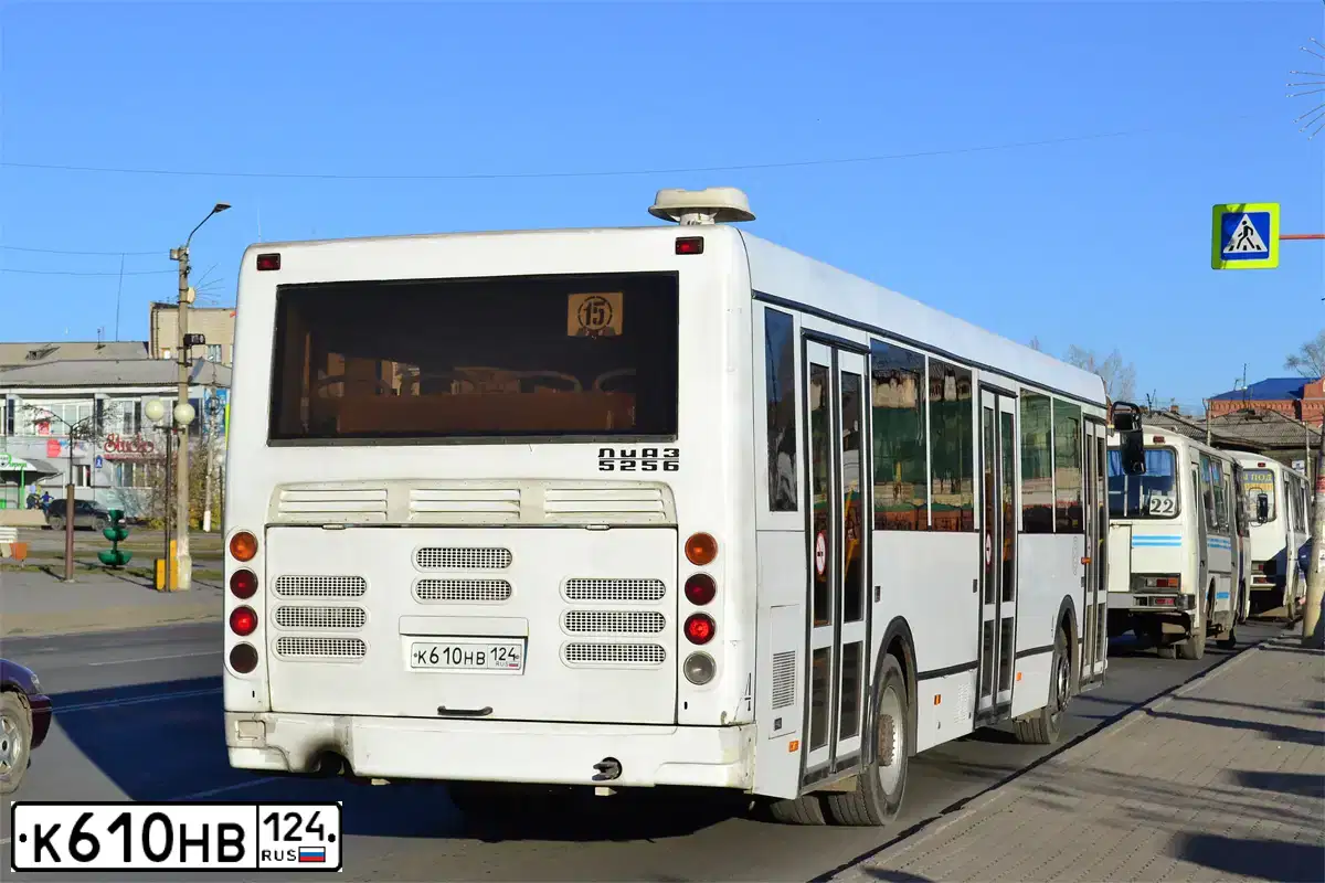 Фото автомобиля LIAZ 5256, 2015 — госномер К610НВ124. Цвет: Белый