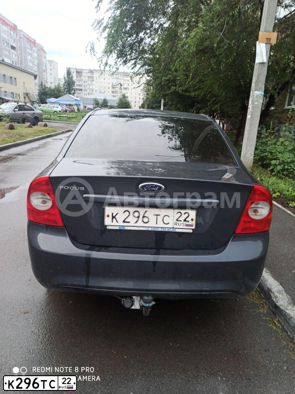 Фото автомобиля FORD FOCUS, 2011 — госномер К296ТС22. Цвет: ТЕМНО-СЕРЫЙ