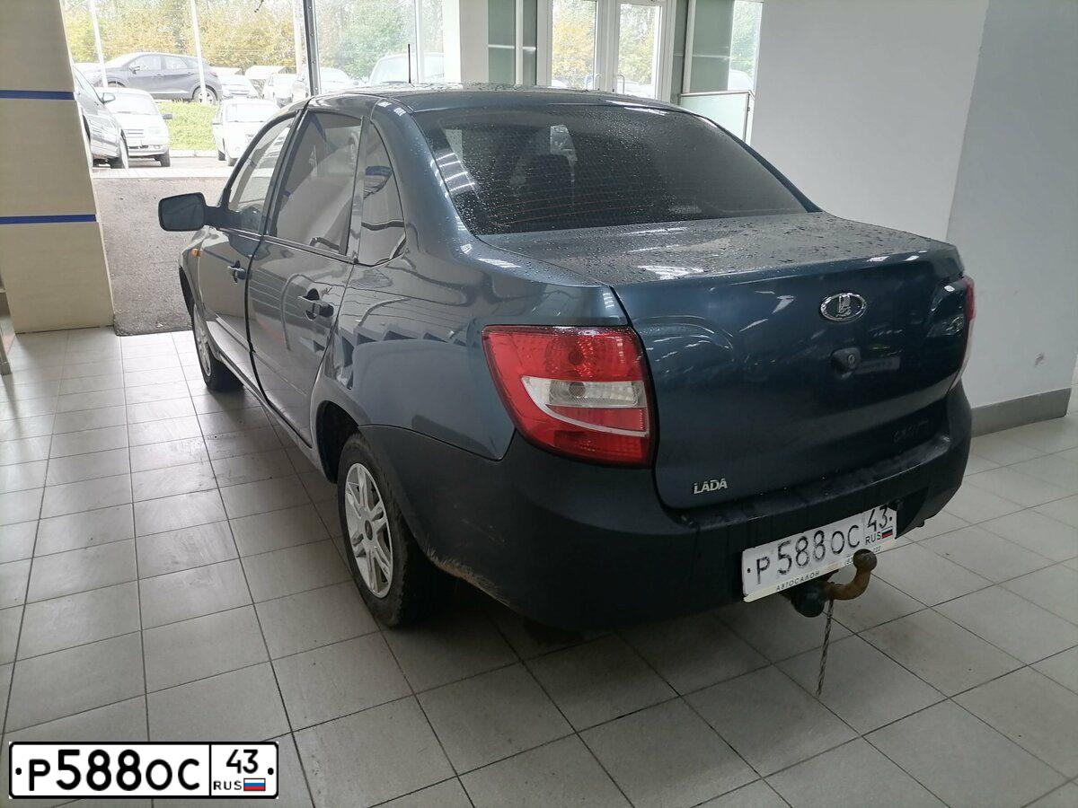 Фото автомобиля LADA 2190 GRANTA, 2013 — госномер Р588ОС43. Цвет: СЕРО-СИНИЙ