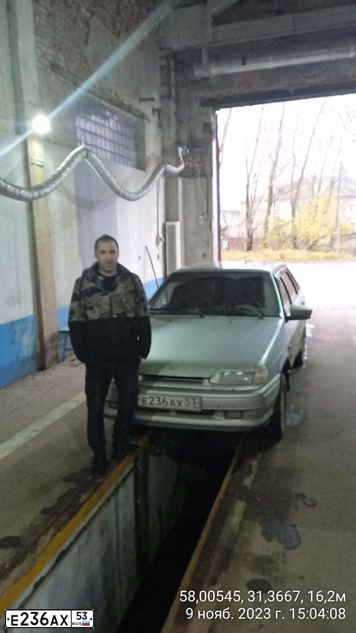 Фото автомобиля LADA 2115 SAMARA, 2011 — госномер Е236АХ53. Цвет: СВЕТЛО-СЕРЕБРИСТЫЙ МЕТАЛЛ.