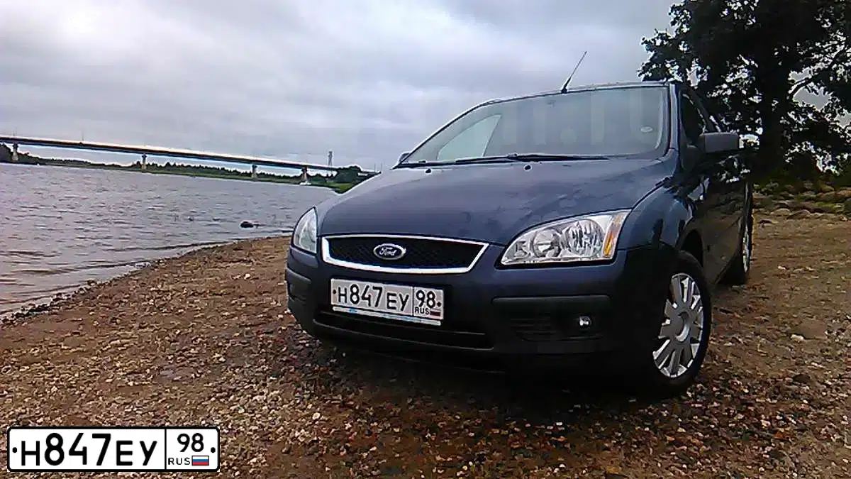 Фото автомобиля FORD FOCUS, 2007 — госномер О181КО193. Цвет: ТЕМНО-СЕРЫЙ
