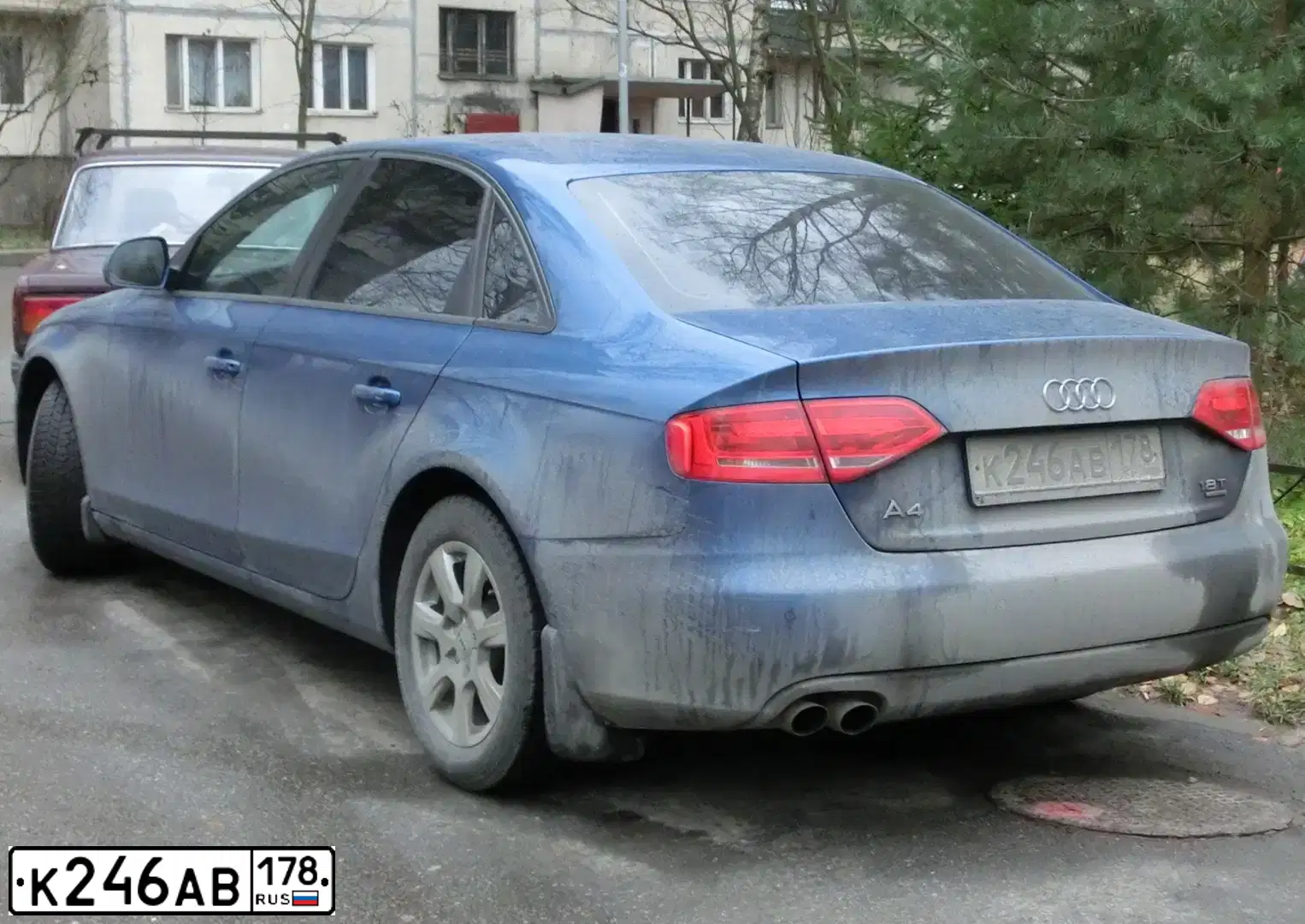 Фото автомобиля AUDI A4, 2008 — госномер О204ВА29. Цвет: синий