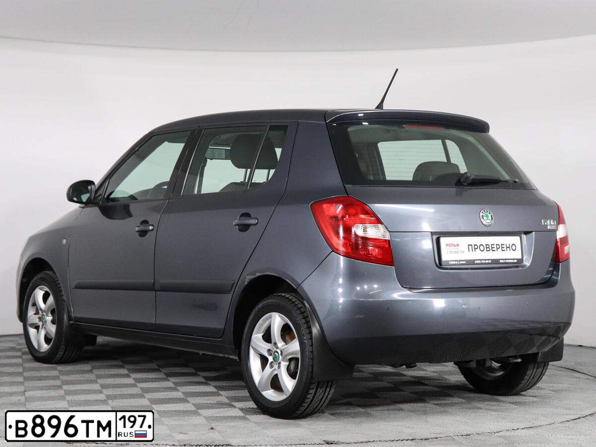 Фото автомобиля SKODA FABIA, 2011 — госномер М306УР790. Цвет: СЕРЫЙ ТЕМНЫЙ