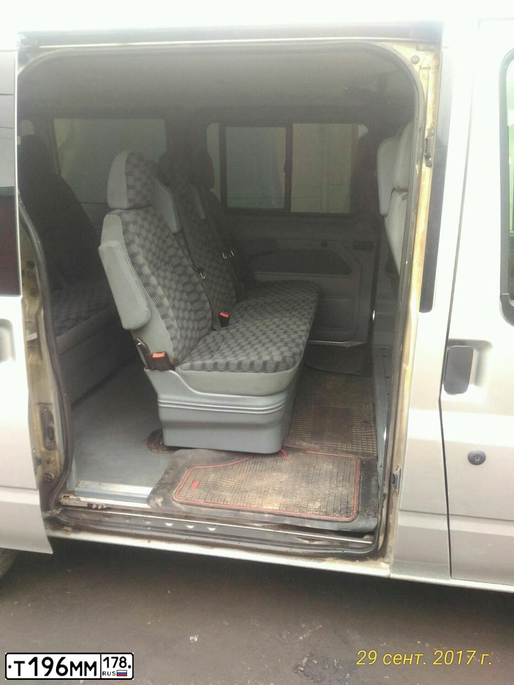 Фото автомобиля FORD TOURNEO CUSTOM, 2006 — госномер Т196ММ178. Цвет: серебристый