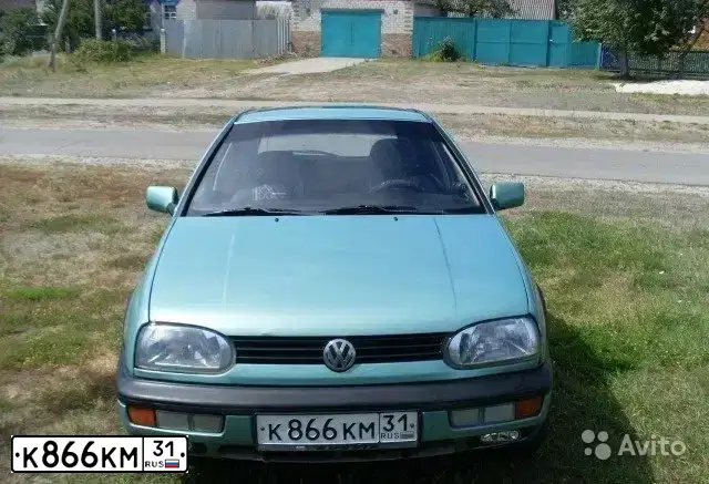 Фото автомобиля VOLKSWAGEN GOLF, 1994 — госномер К866КМ31. Цвет: СВЕТЛО-ЗЕЛЕНЫЙ