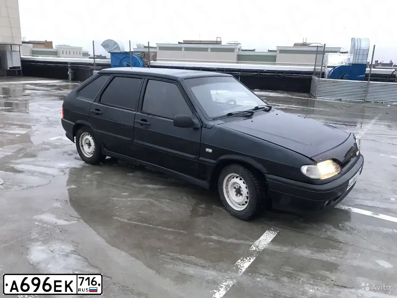 Фото автомобиля LADA 2114 SAMARA, 2003 — госномер Е011КЕ116. Цвет: ГРАФИТОВЫЙ МЕТАЛЛИК