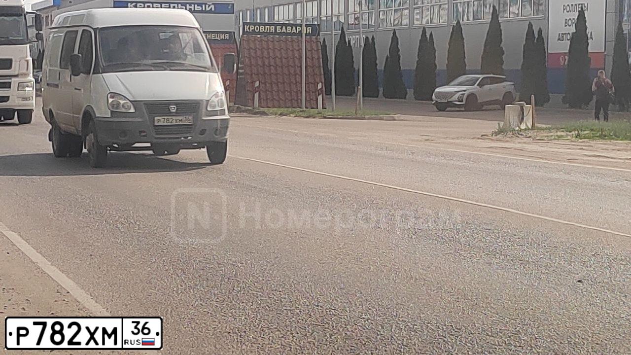 Фото автомобиля VOLKSWAGEN PASSAT, 2008 — госномер М080АХ53. Цвет: СЕРЕБРИСТЫЙ