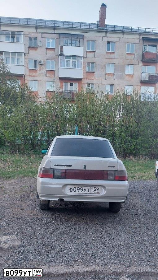 Фото автомобиля LADA 2110, 2004 — госномер В099УТ159. Цвет: СВЕТЛО-СЕРЕБРИСТЫЙ МЕТАЛЛ