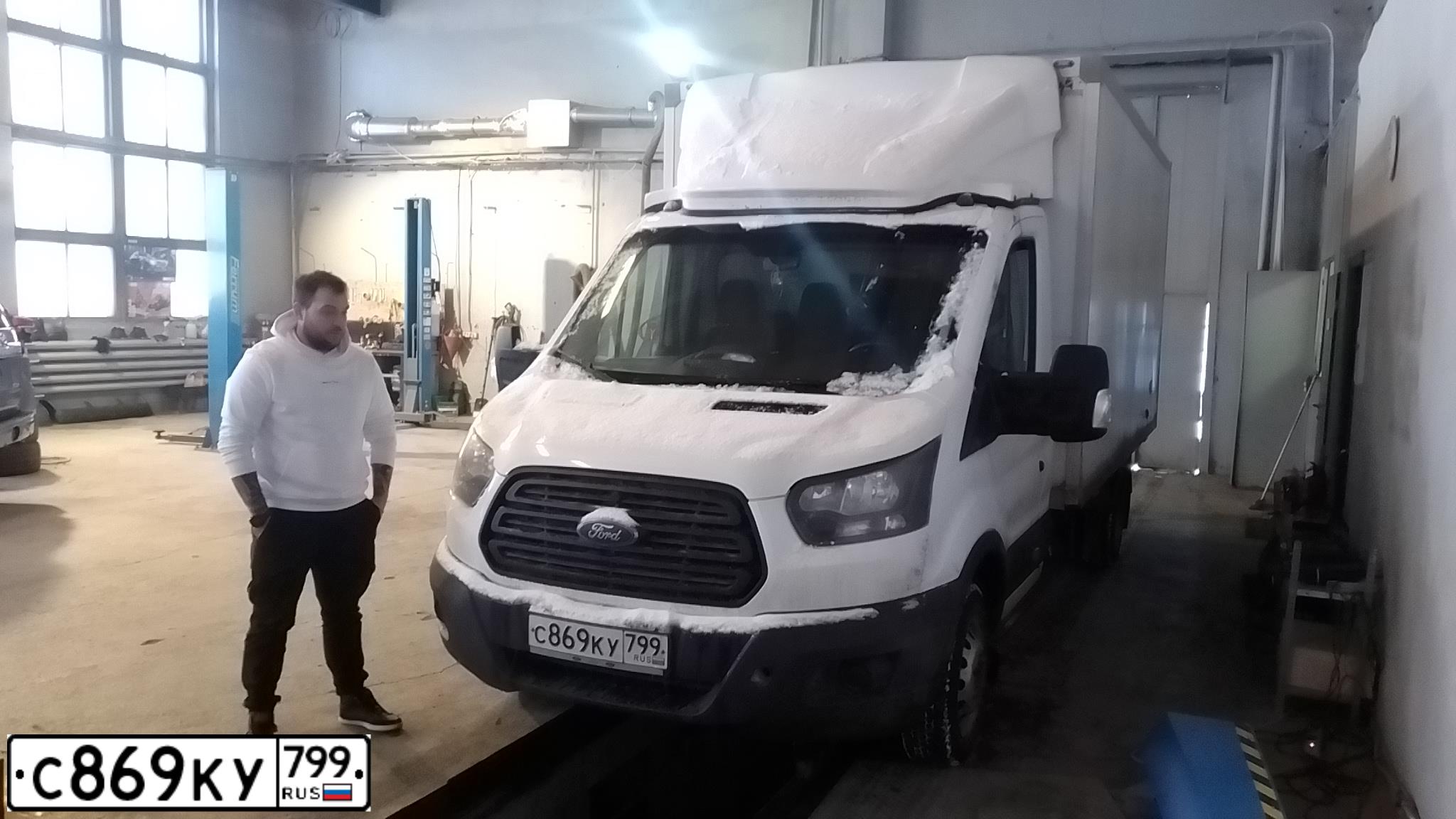 Фото автомобиля FORD TRANSIT, 2017 — госномер С191КН40. Цвет: Белый