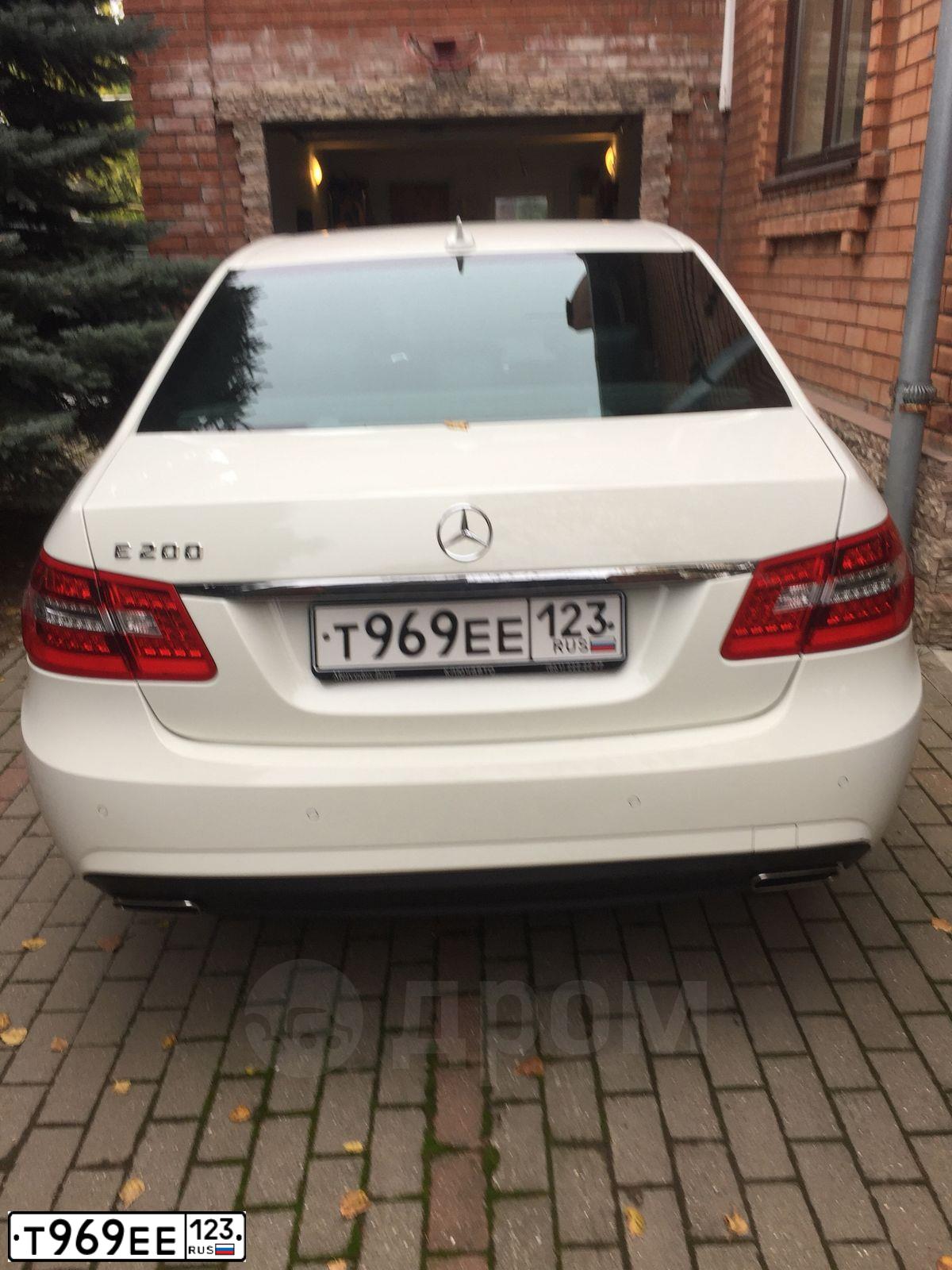 Фото автомобиля MERCEDES E-KLASSE, 2012 — госномер Т969ЕЕ123. Цвет: Белый