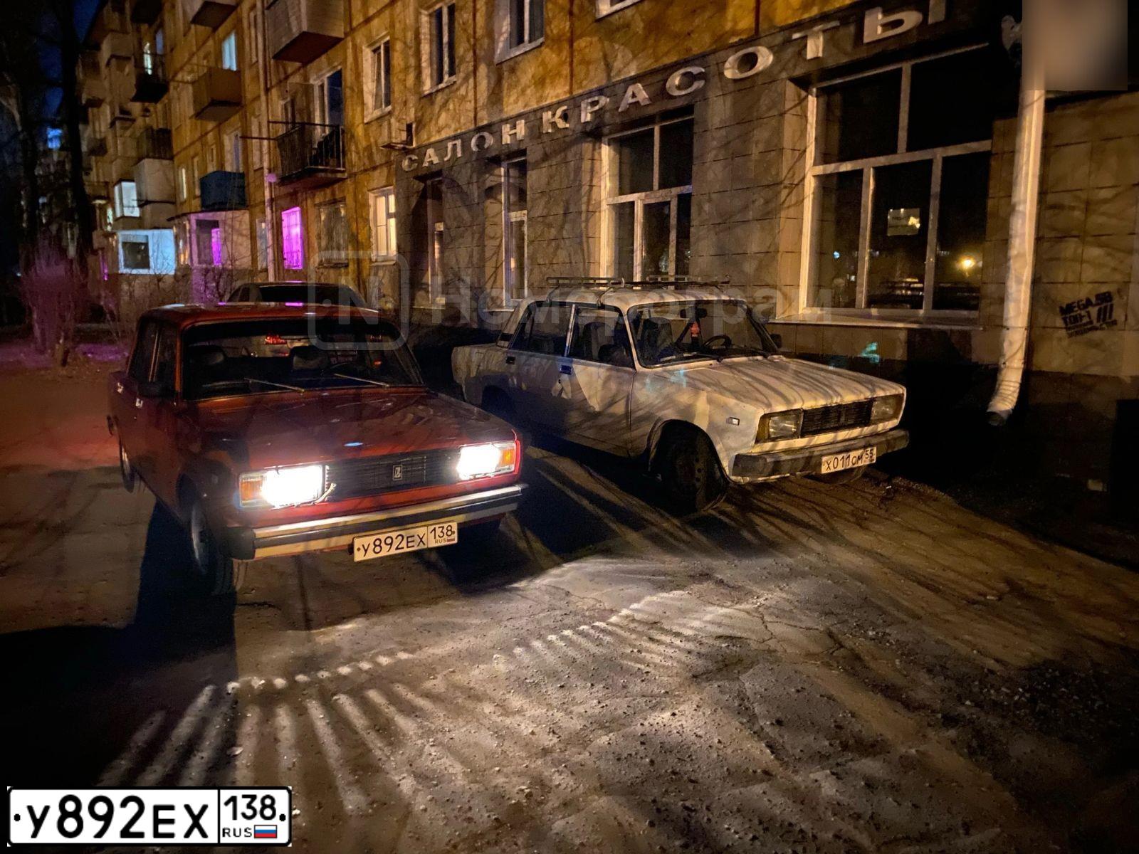 Фото автомобиля LADA 2105 LADA, 1989 — госномер К925МХ24. Цвет: Красный