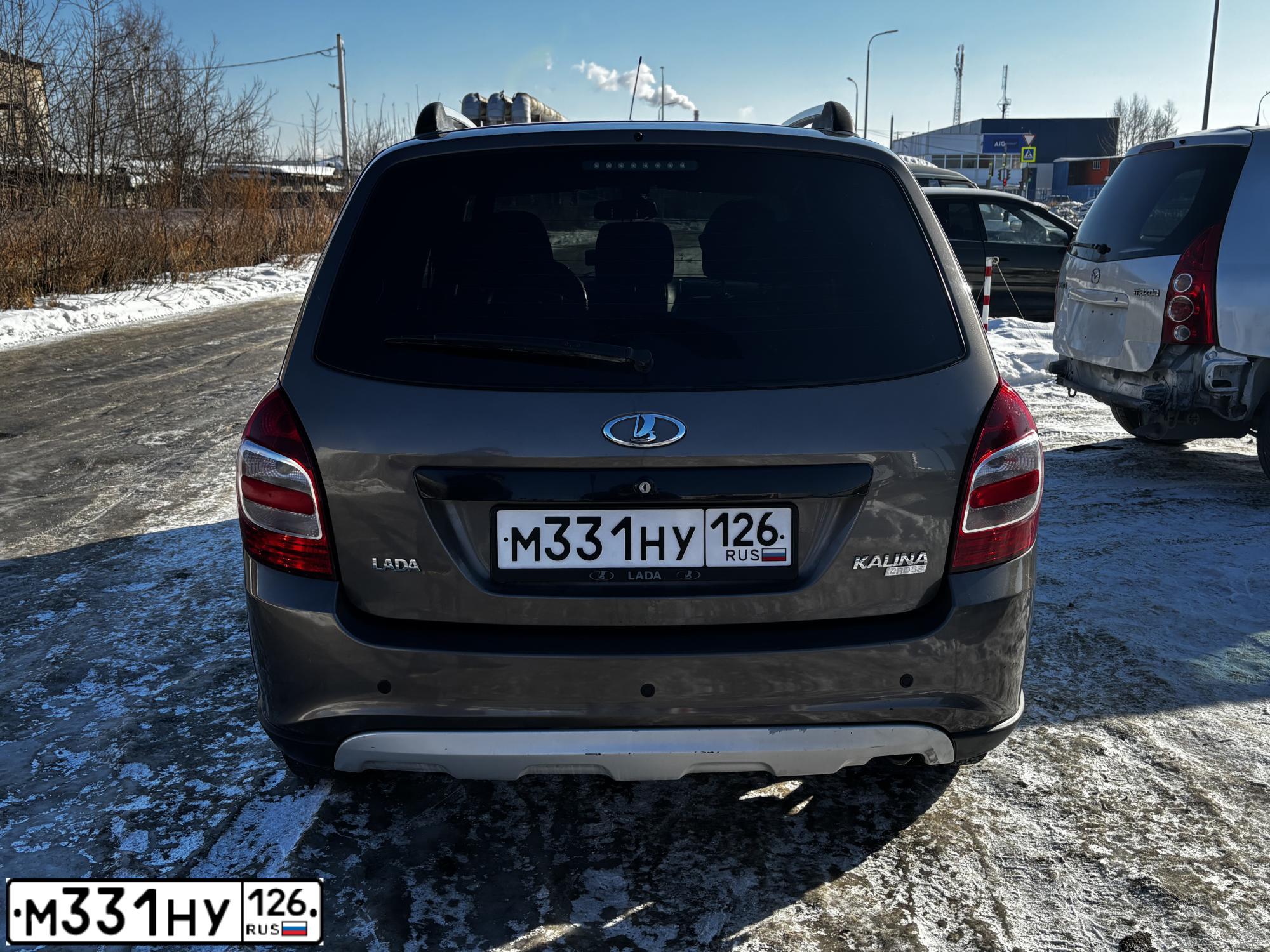 Фото автомобиля LADA 2194 KALINA, 2018 — госномер М331НУ126. Цвет: Золотисто-коричневый