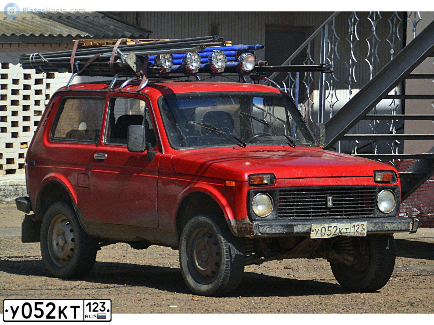 Фото автомобиля LADA 2121 NIVA, 1994 — госномер У052КТ123. Цвет: КРАСНЫЙ