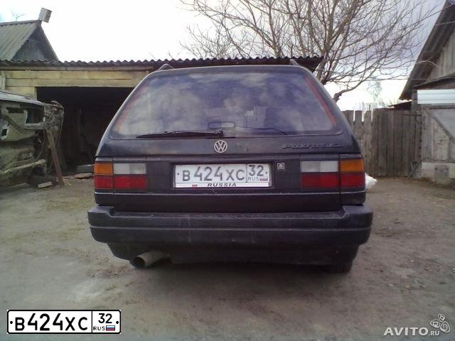Фото автомобиля VOLKSWAGEN PASSAT, 1992 — госномер В424ХС32. Цвет: ЧЕРНЫЙ