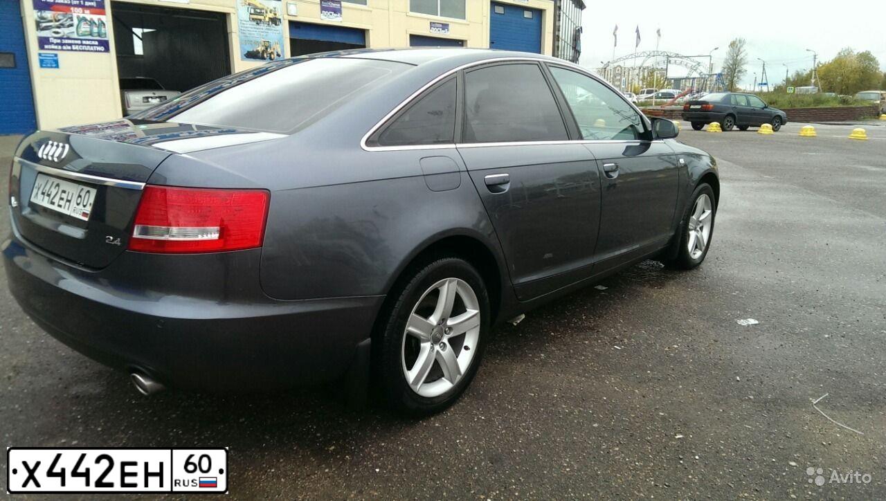 Фото автомобиля AUDI A6, 2006 — госномер Е824МУ60. Цвет: Серо-Синий