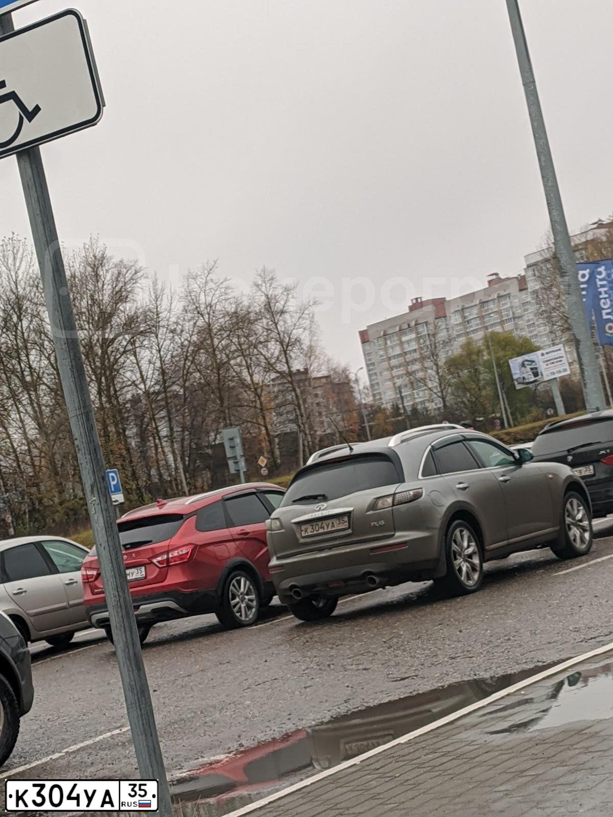 Фото автомобиля INFINITI QX70 /FX/, 2007 — госномер А666НВ29. Цвет: СЕРЫЙ