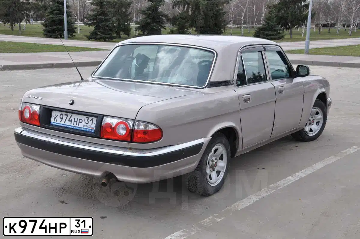 Фото автомобиля GAZ 3110, 2007 — госномер У990МВ31. Цвет: ЛАСВЕГАС