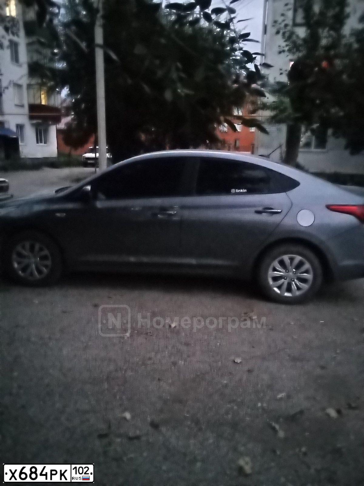 Фото автомобиля HYUNDAI SOLARIS, 2018 — госномер Х684РК102. Цвет: Серый