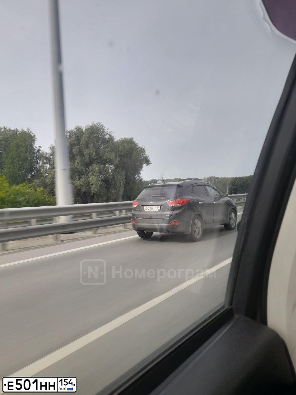 Фото автомобиля LEXUS RX, 2013 — госномер Х999МВ72. Цвет: ГРАНАТОВЫЙ