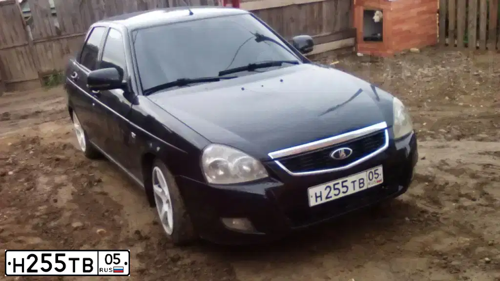 Фото автомобиля LADA 2170 PRIORA, 2010 — госномер Н255ТВ05. Цвет: Сине-Черный