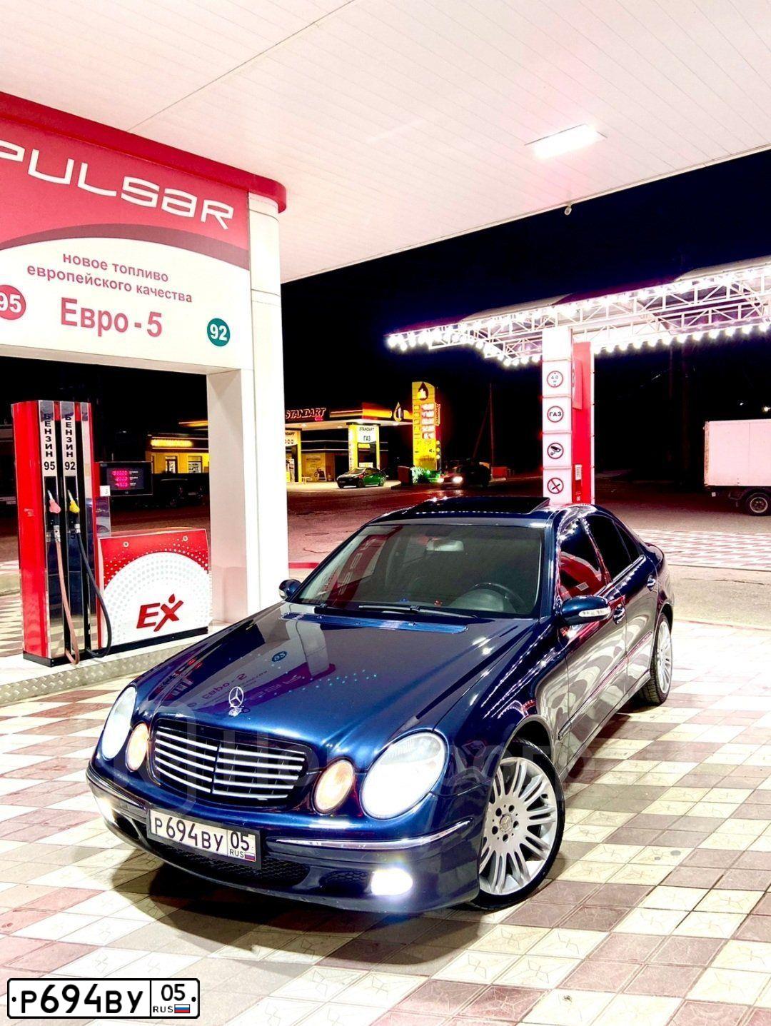 Фото автомобиля MERCEDES-BENZ E240, 2002 — госномер Р853ЕТ05. Цвет: ЧЕРНЫЙ