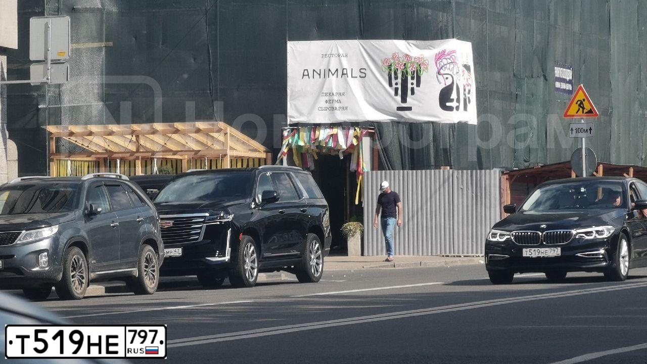 Фото автомобиля BMW 525D, 2018 — госномер Р013МС761. Цвет: ЧЕРНЫЙ