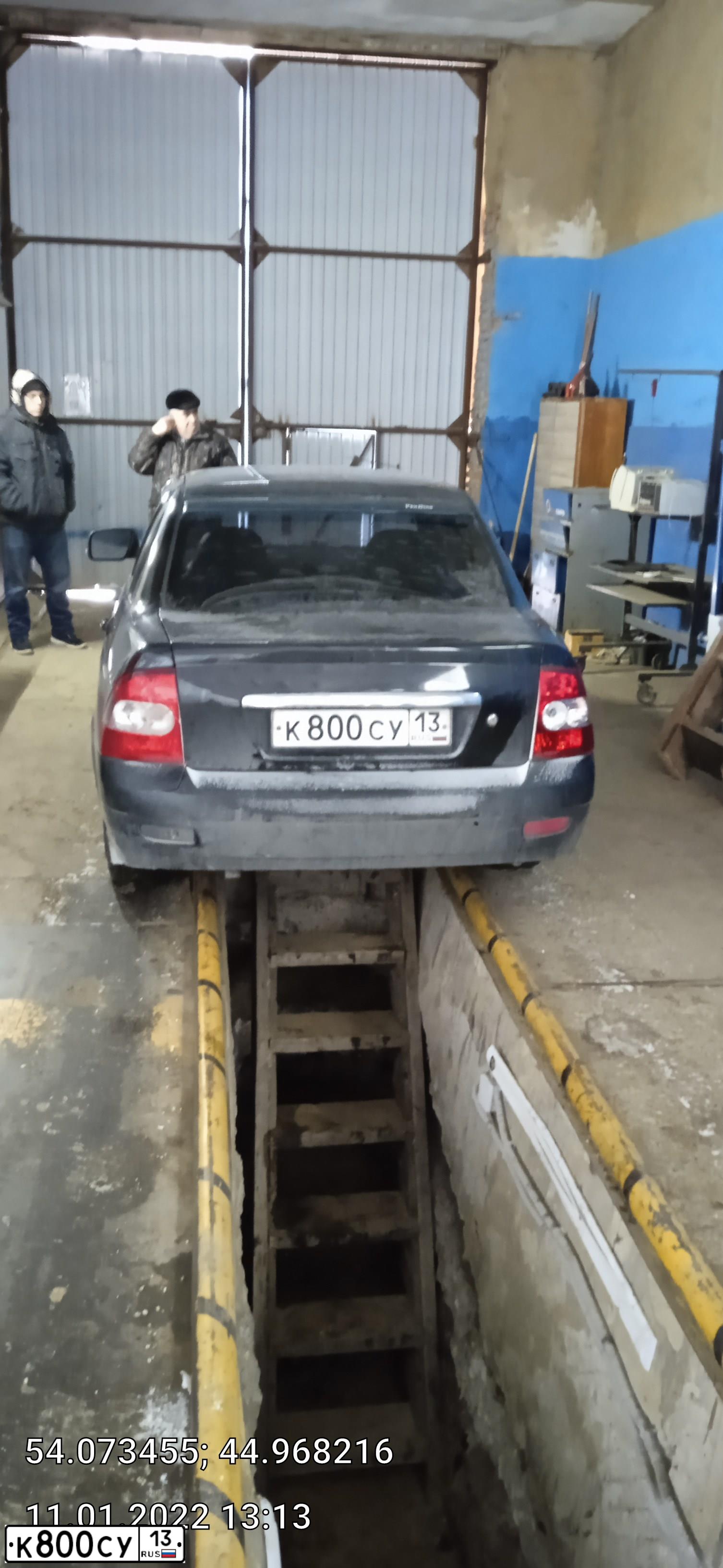 Фото автомобиля LADA 2170 PRIORA, 2010 — госномер К800СУ13. Цвет: Сине-Черный