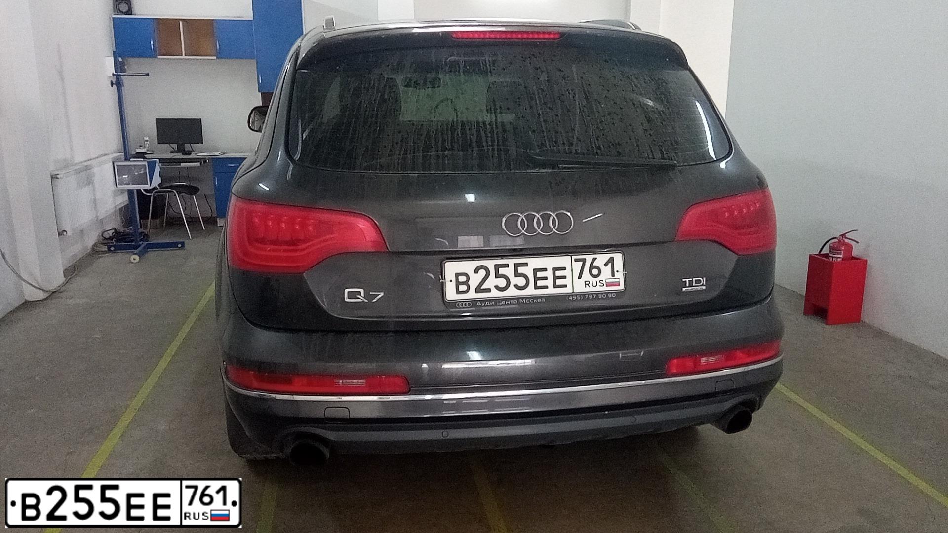 Фото автомобиля AUDI Q7, 2014 — госномер Р826ВМ550