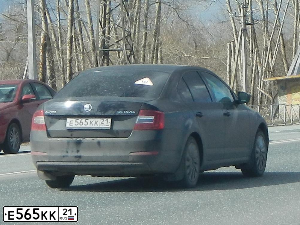 Фото автомобиля SKODA OCTAVIA, 2014 — госномер М627ОТ21. Цвет: ЧЕРНЫЙ