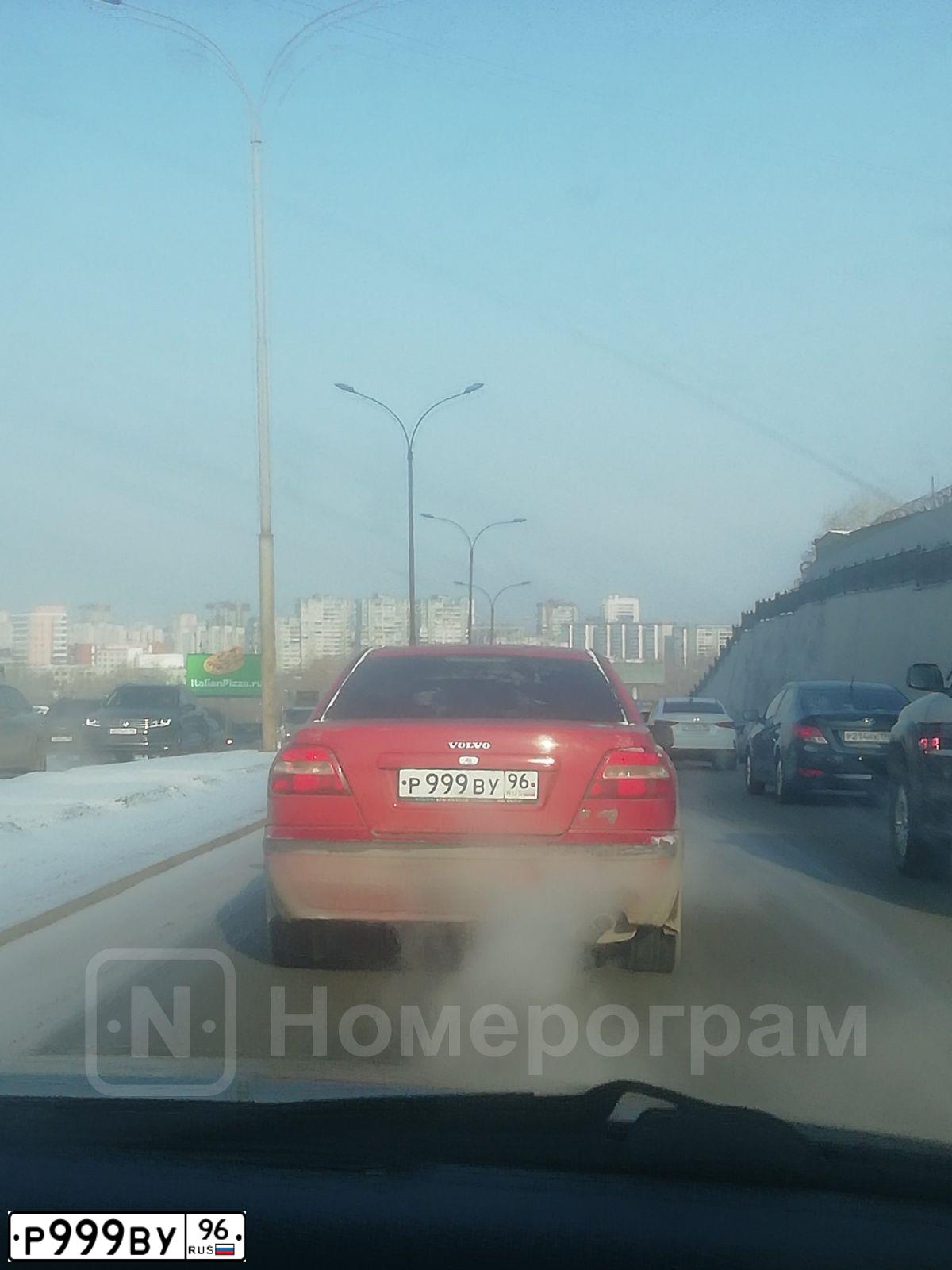Фото автомобиля VOLVO S40, 2004 — госномер Р999ВУ96. Цвет: КРАСНЫЙ