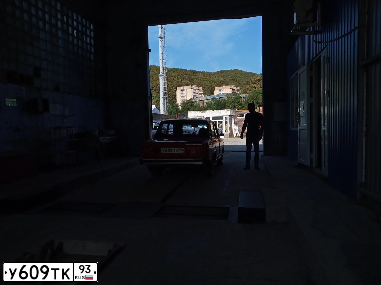 Фото автомобиля LADA 2105, 1992 — госномер У609ТК93. Цвет: КРАСНЫЙ