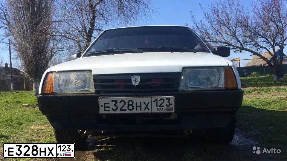 Фото автомобиля LADA 2109 SAMARA, 1997 — госномер Е328НХ123. Цвет: Белый