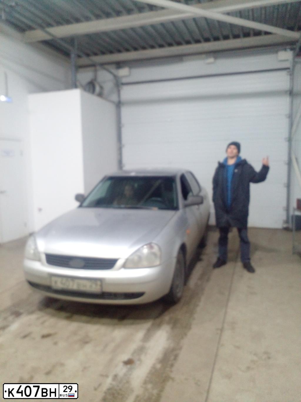 Фото автомобиля LADA PRIORA, 2009 — госномер О962ХТ29. Цвет: СВЕТЛО-СЕРЫЙ